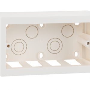LEGRAND PLASTIC SURFACE BOX 4M NRI-673304
