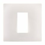 LEGRAND LYNCUS PLATE+FRAME 1M WHITE-677501