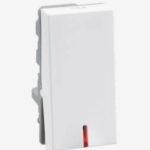 LEGRAND LYNCUS 16A SWITCH 1W1M IND WHITE-677211