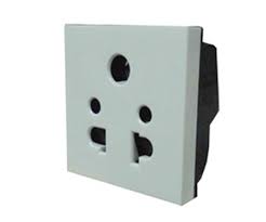 LEGRAND MYRIUS 6A 5PIN UNIVERSAL SOCKET WHITE-679228